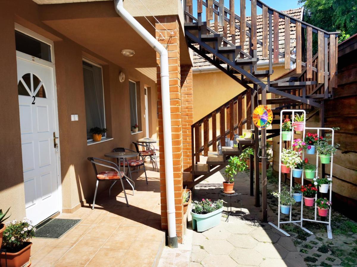Family Vendeghaz Hajduszoboszlo Exterior foto
